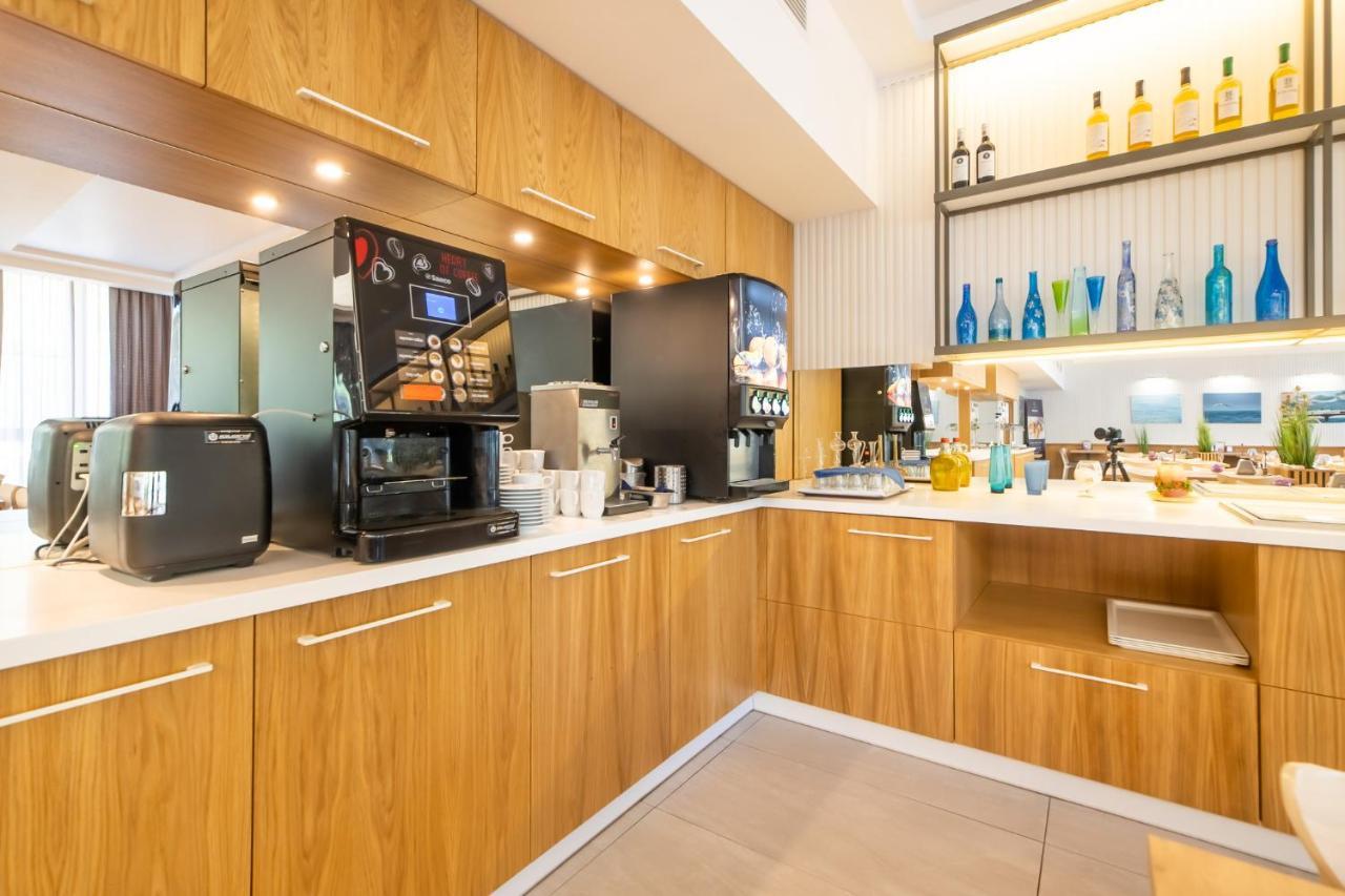 Seapark Hotel Wellness & Spa โควอบเซก ภายนอก รูปภาพ