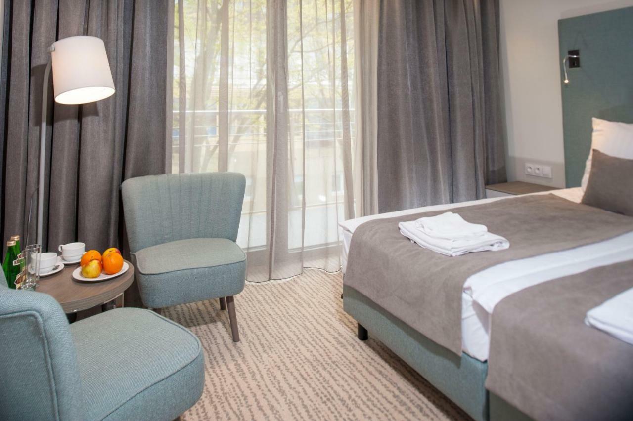 Seapark Hotel Wellness & Spa โควอบเซก ภายนอก รูปภาพ